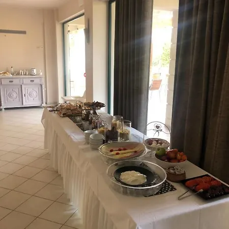 Amalia Hotel 2*
