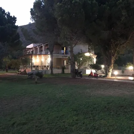 Amalia Отель Калогрия